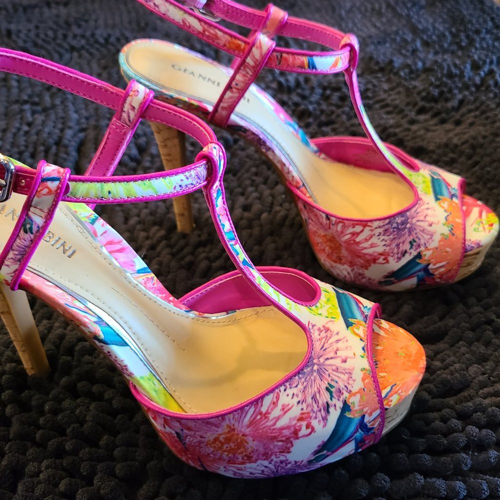 Giani Beni Platform Heels